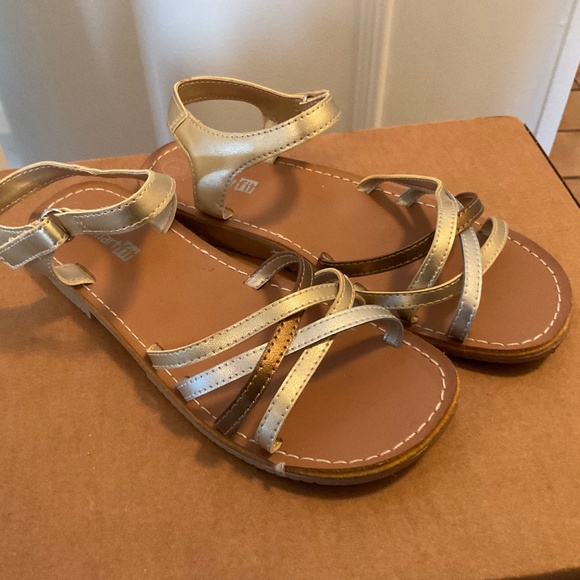 Smart fit Girls sandals -size 1 - Picture 1 of 2